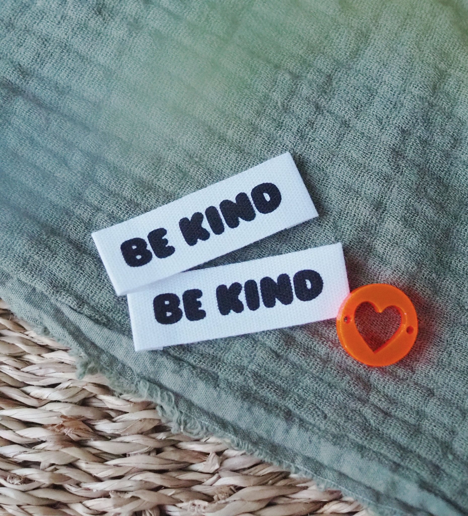 Baumwolllabel *be kind* - Paul & Clara