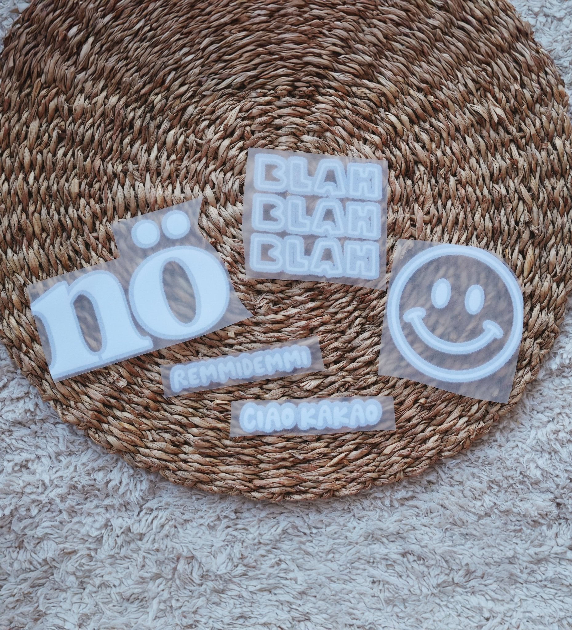 Flock - Patch - blah blah blah *iron - on* - Paul & Clara