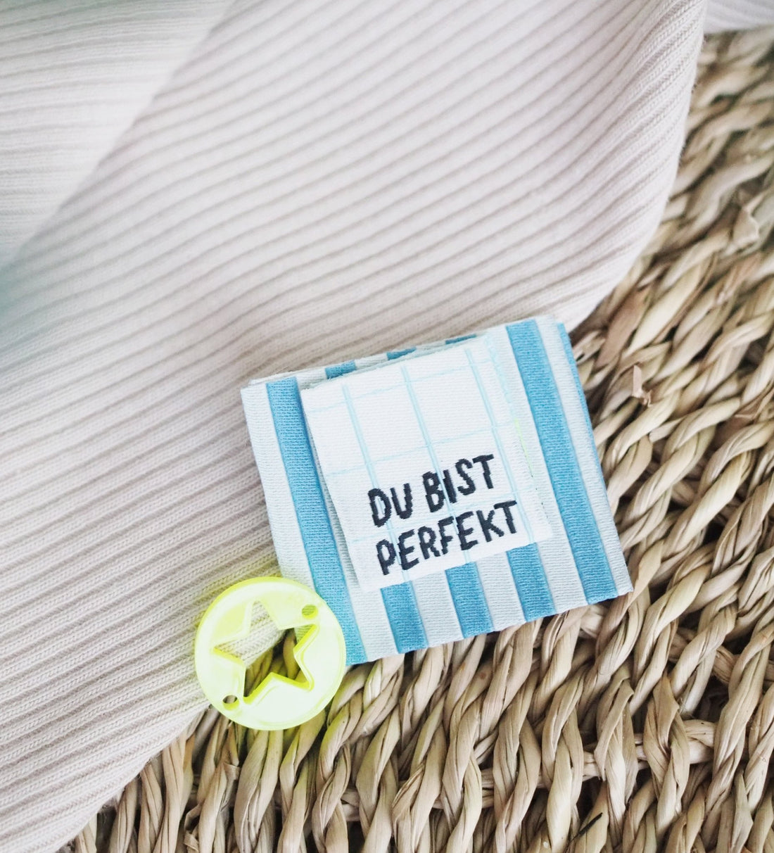 Klapp - Weblabel *du bist perfekt* blau/neongelb - Paul & Clara