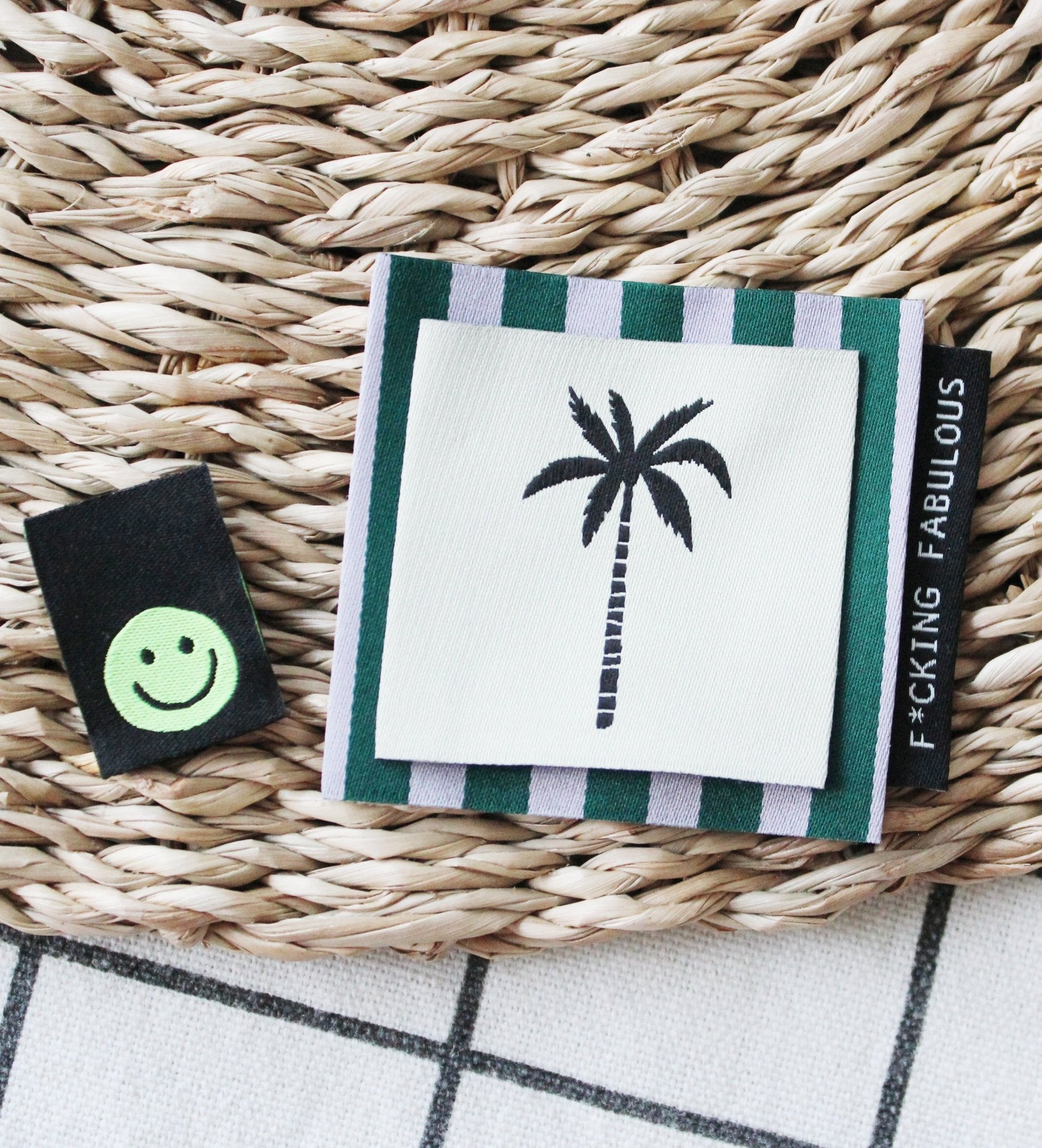 Klapp - Weblabel *neon smile* - Paul & Clara