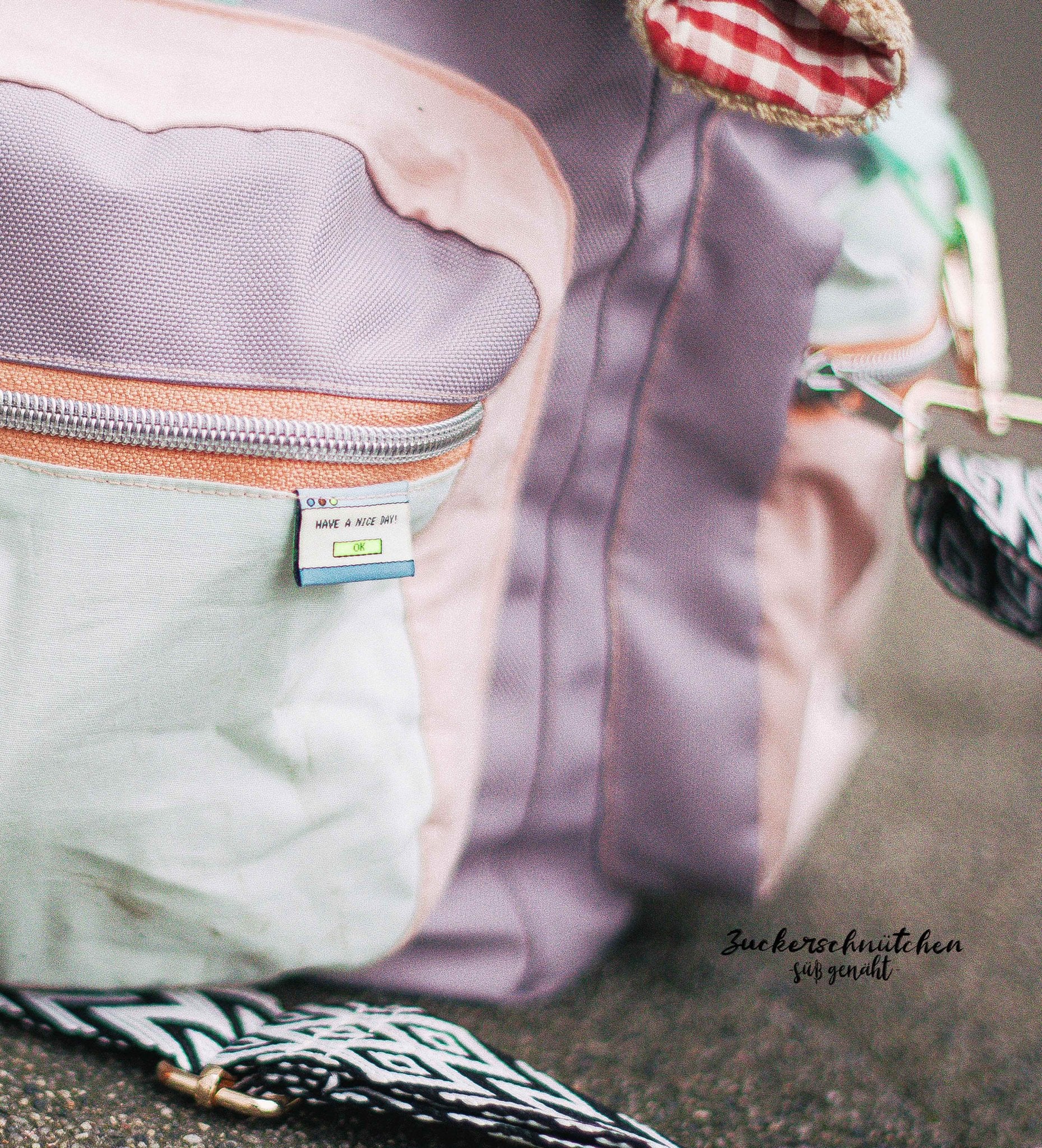 Klapp - Weblabel *SWAG* Lila/Neongelb - Paul & Clara