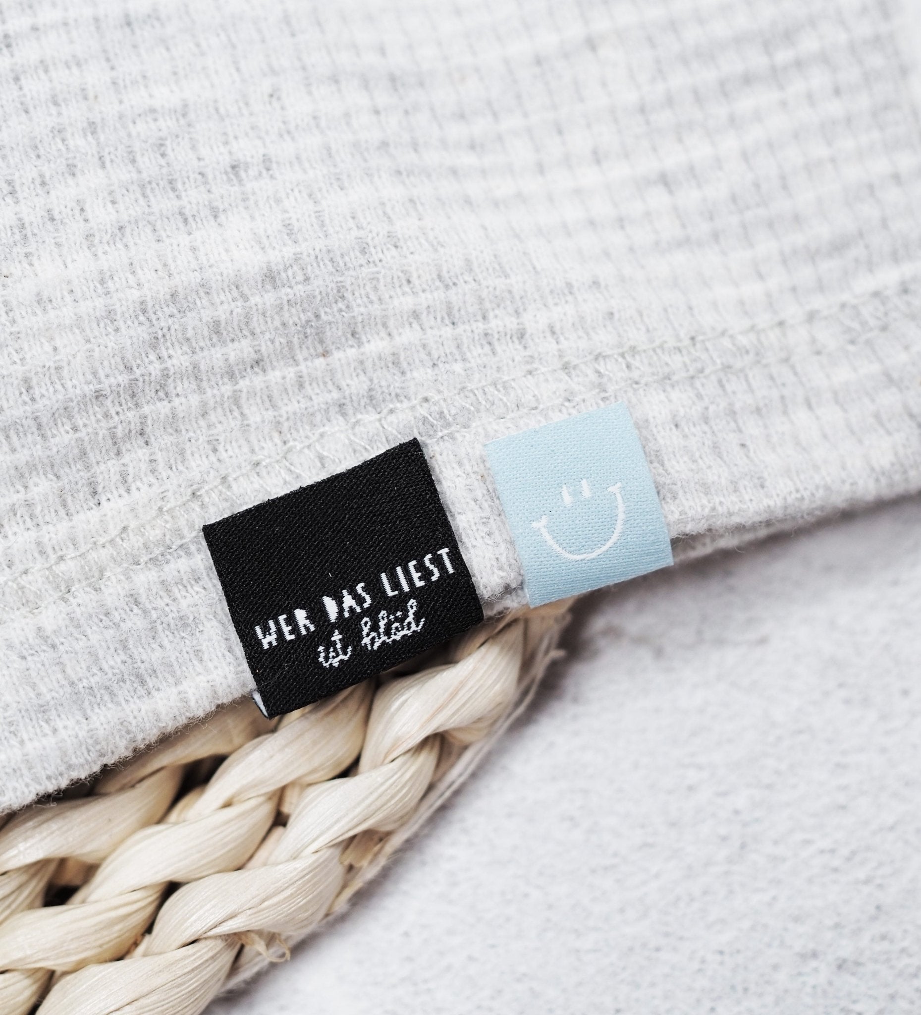 Klapp - Weblabel *wer das liest ist blöd* schwarz - Paul & Clara