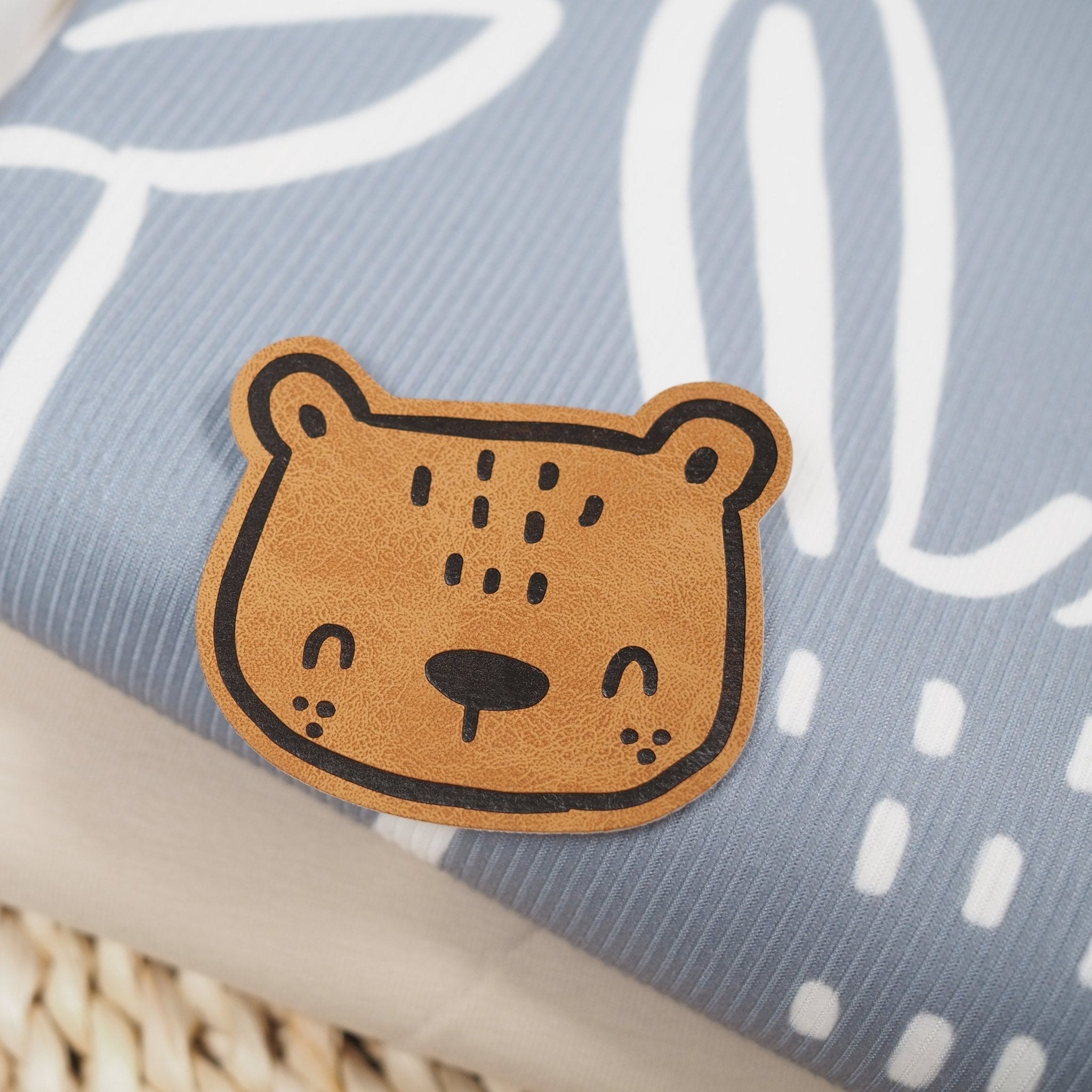 Kunstlederlabel - Bär *iron - on* - Paul & Clara