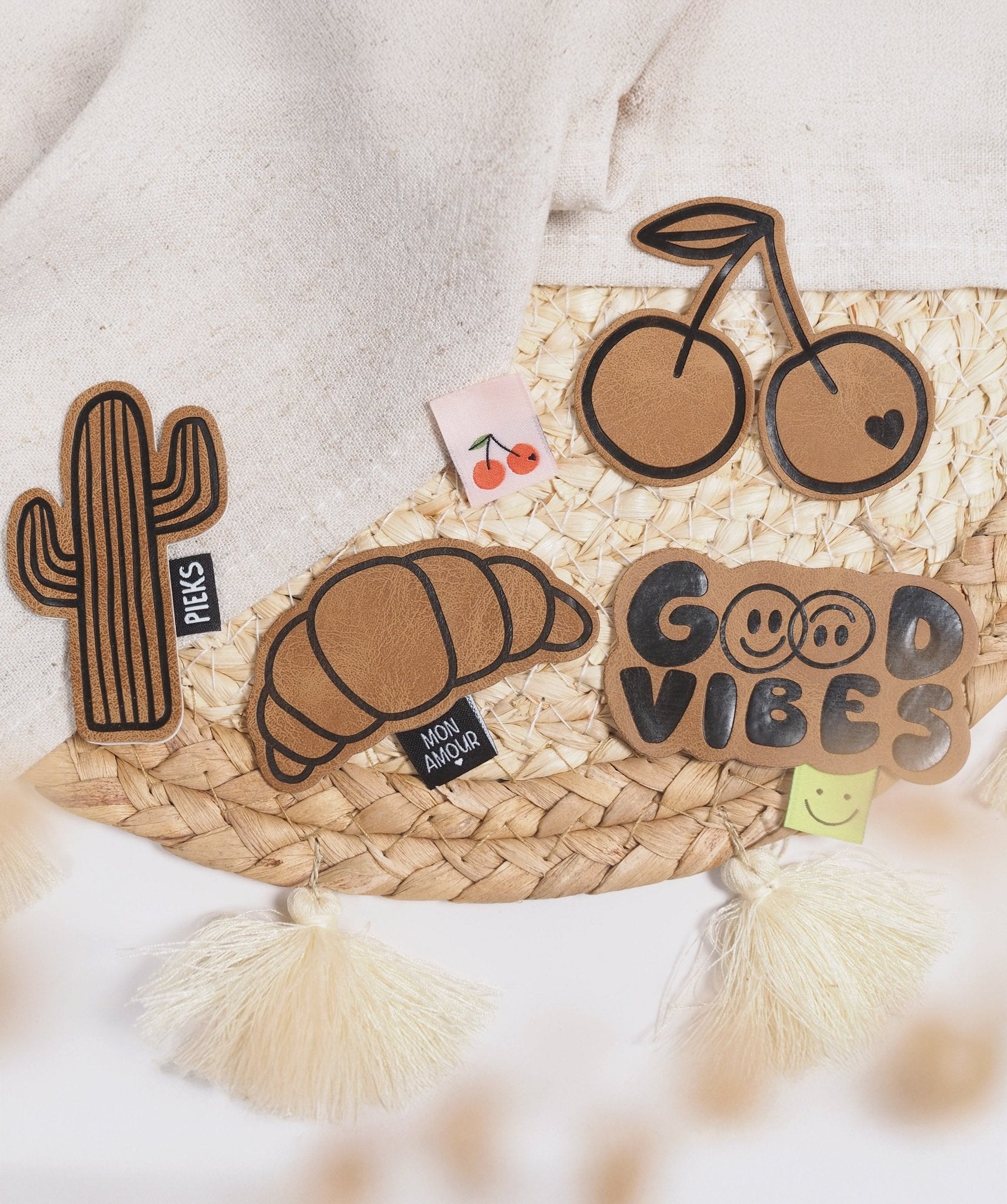 Kunstlederlabel - good vibes *iron - on* - Paul & Clara