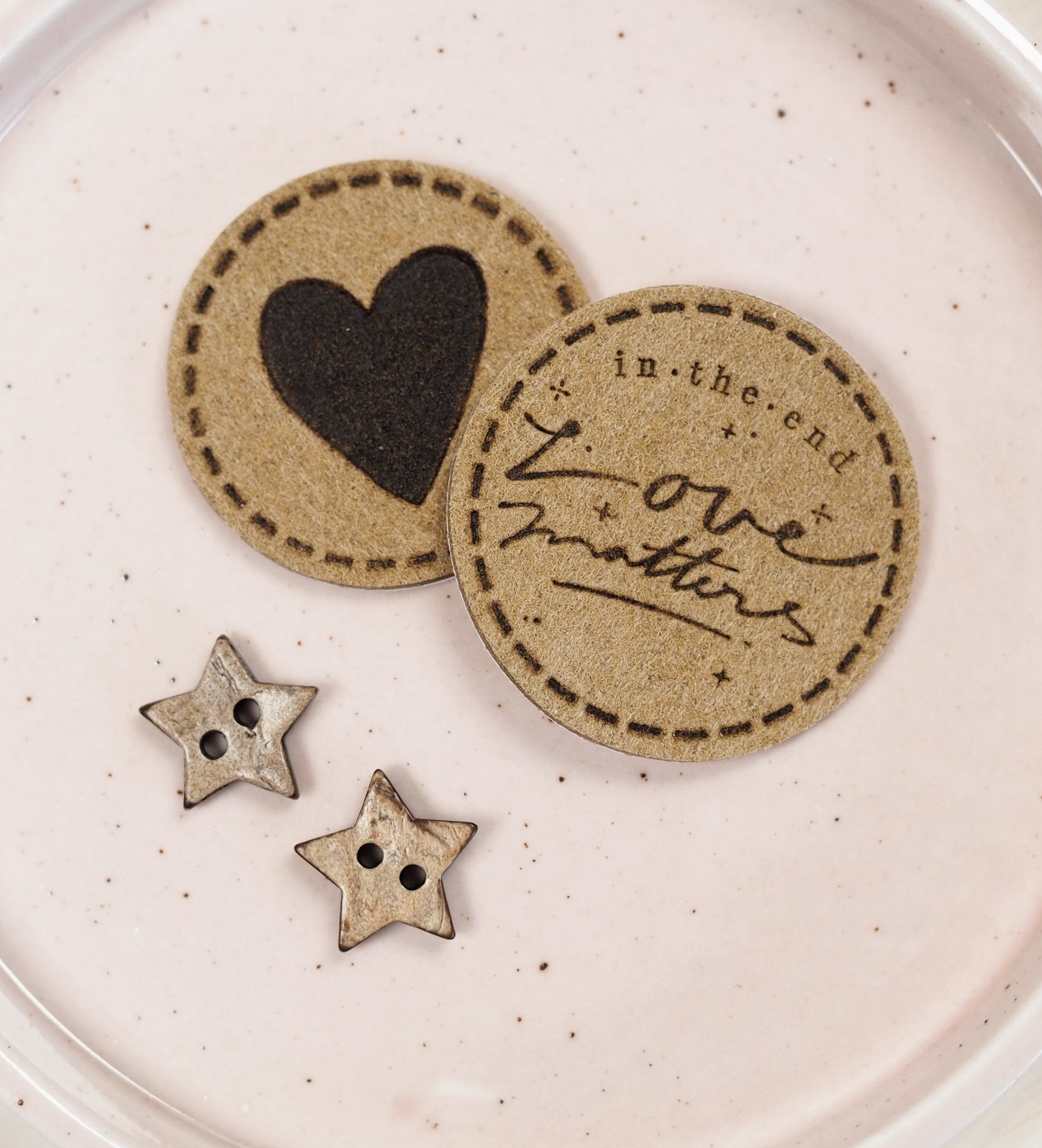 Kunstlederlabel - love matters *iron - on* - Paul & Clara