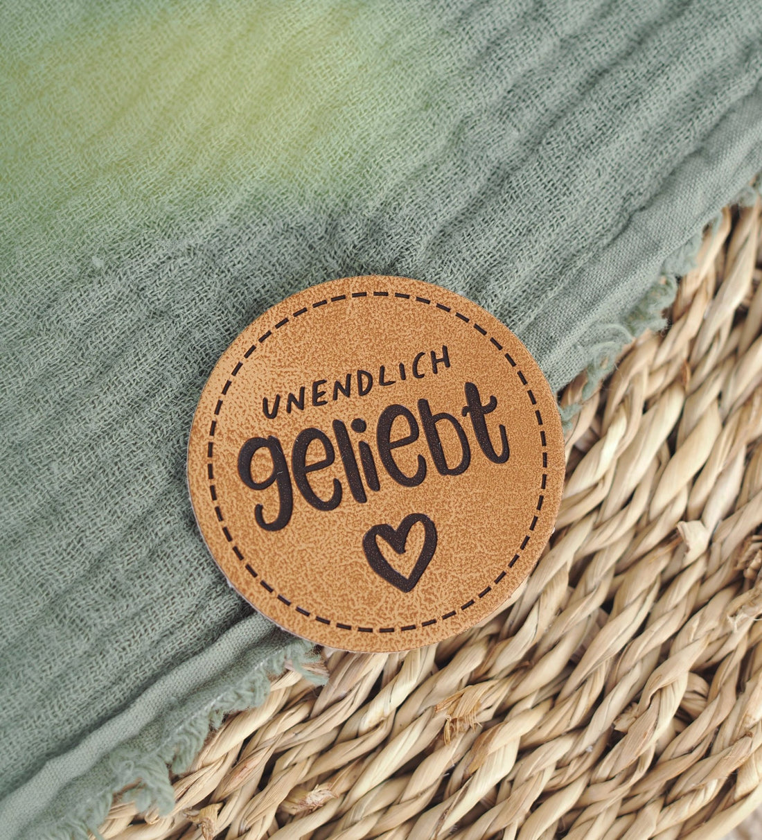 Kunstlederlabel - unendlich geliebt 2.0 RUND *iron - on* - Paul & Clara