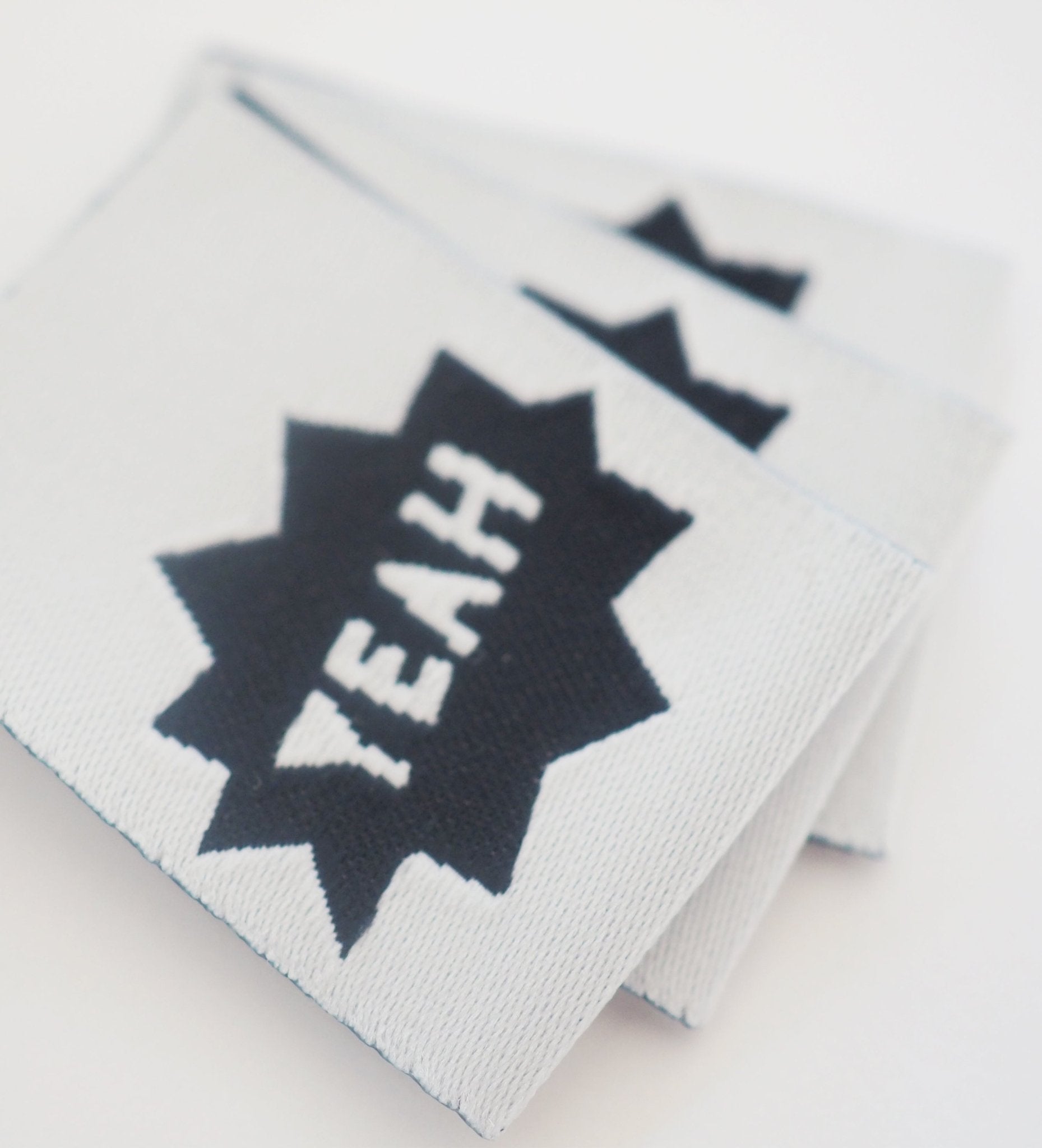 Label *YEAH* - Paul & Clara