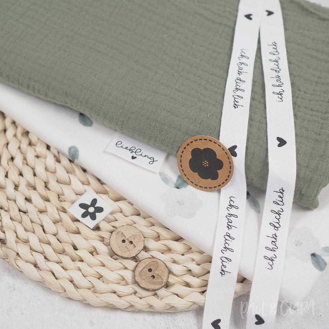 Lila & Lenn - Blumen Ecru *Sommersweat* - Paul & Clara