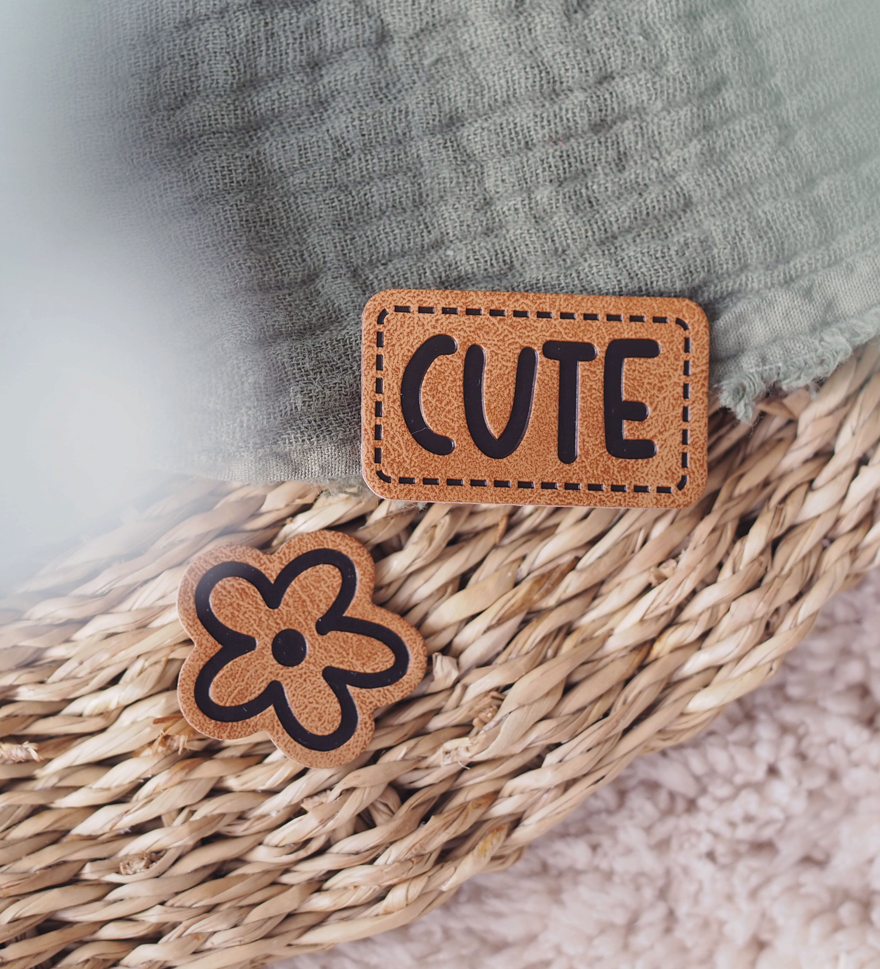 Kunstlederlabel - cute *iron-on*