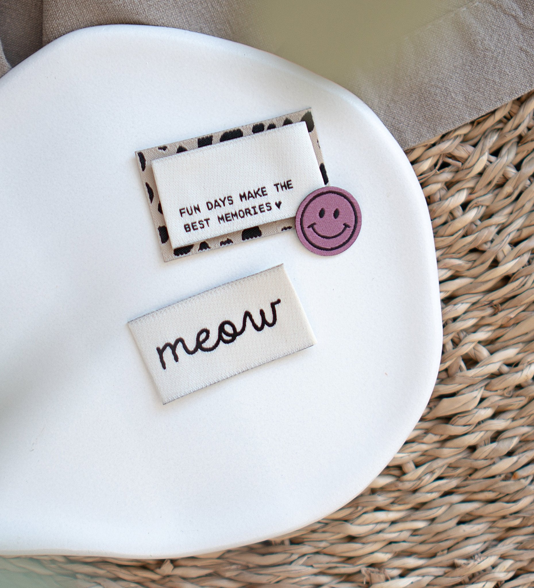 Weblabel - meow - Paul & Clara