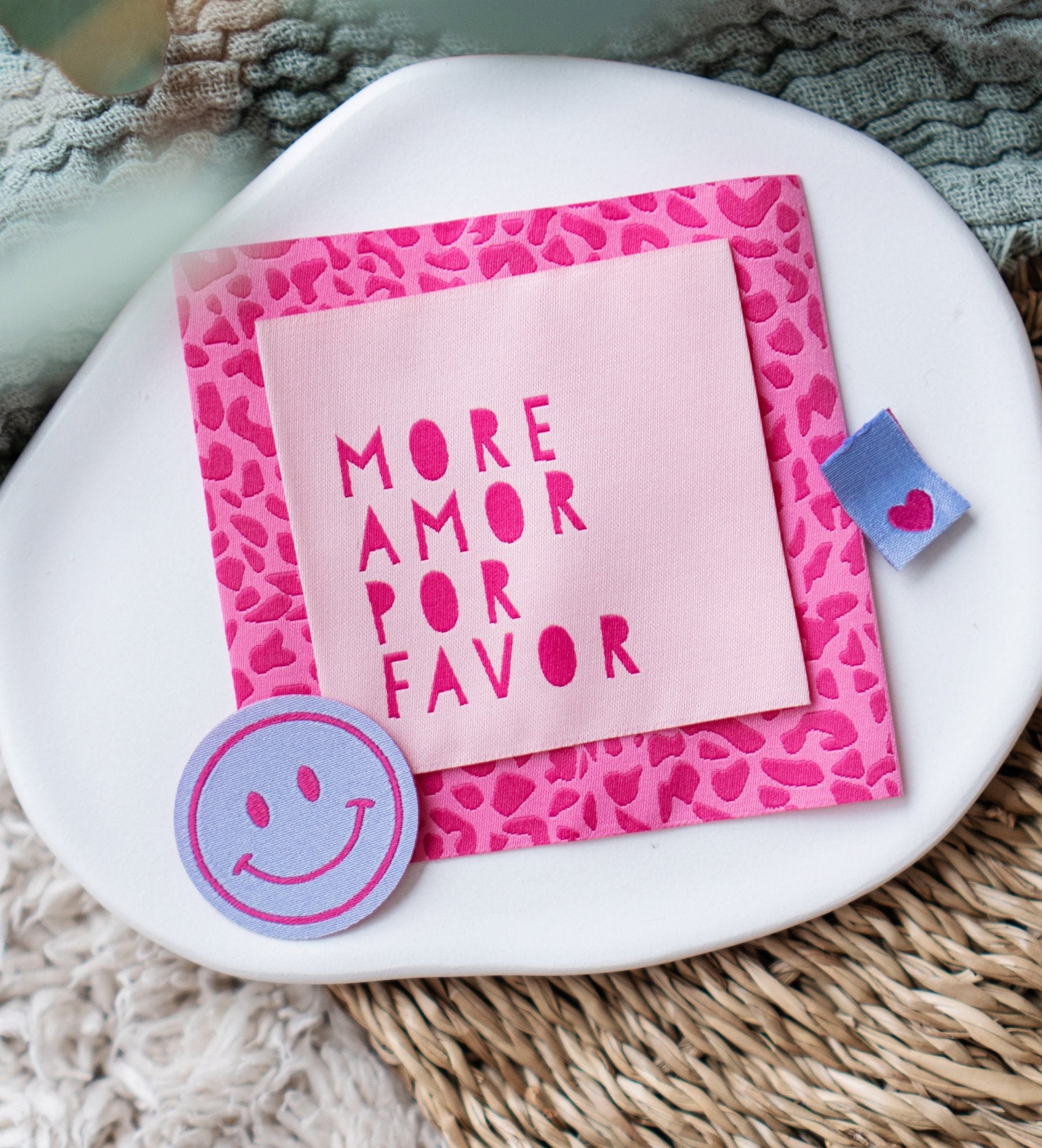 XXL - Weblabel - more amor por pavor - Paul & Clara