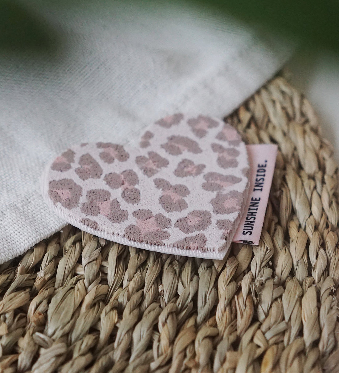 Fluff Patch - Leo Herz *iron - on* - Paul &amp; Clara