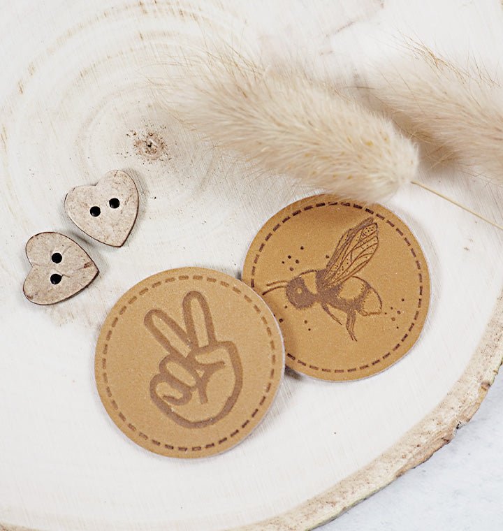 Kunstlederlabel - peace hand *iron - on* - Paul &amp; Clara