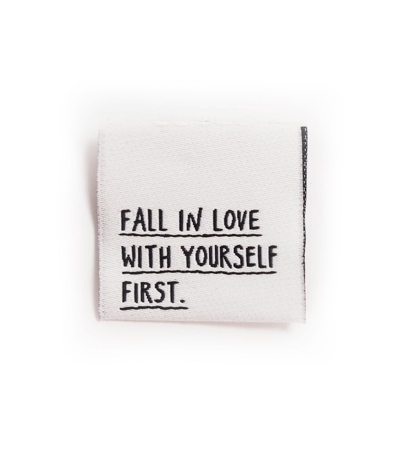 Klapp-Weblabel *fall in love with yourself first* - 4er Pack