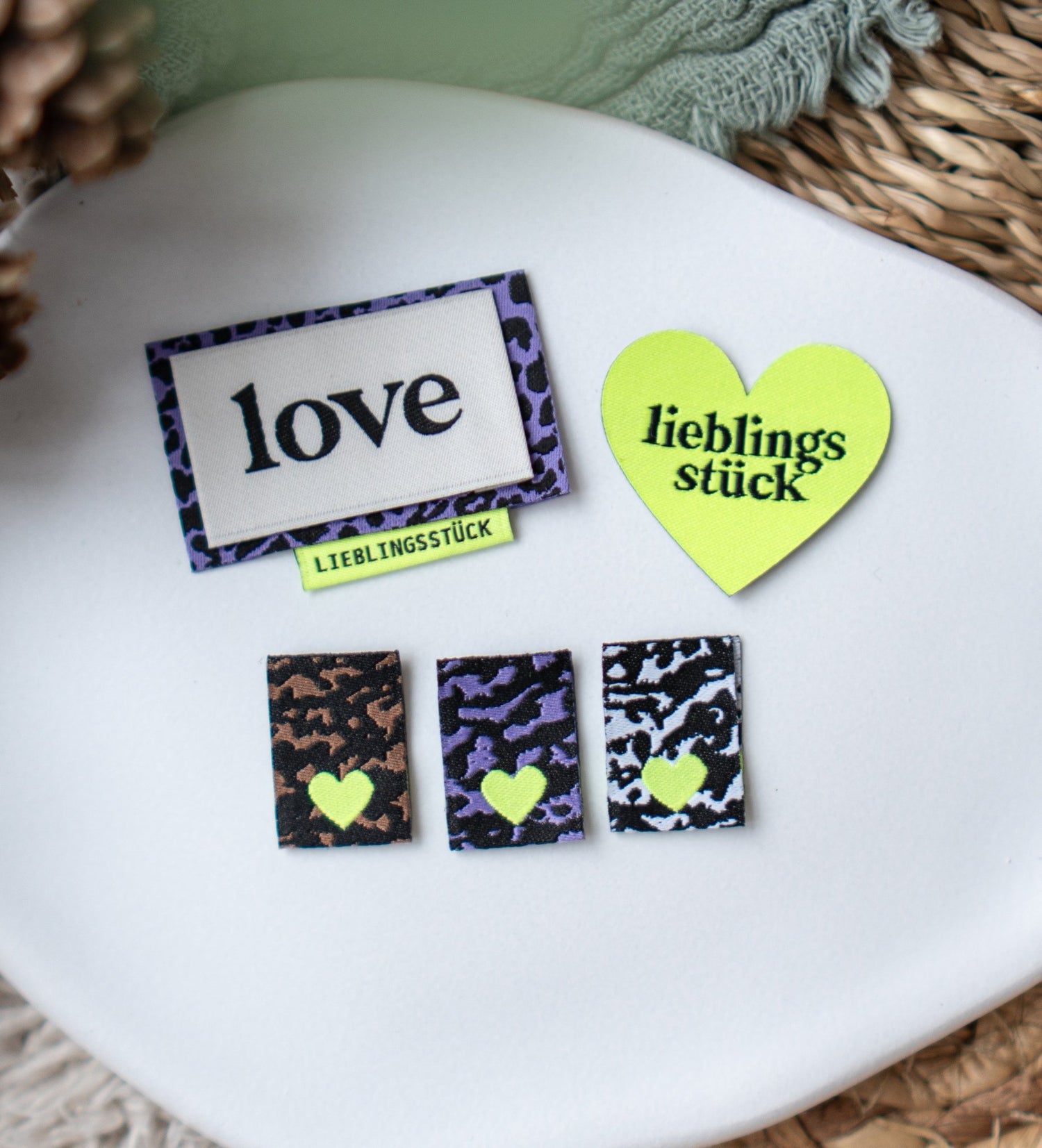 Weblabel - love - Paul &amp; Clara